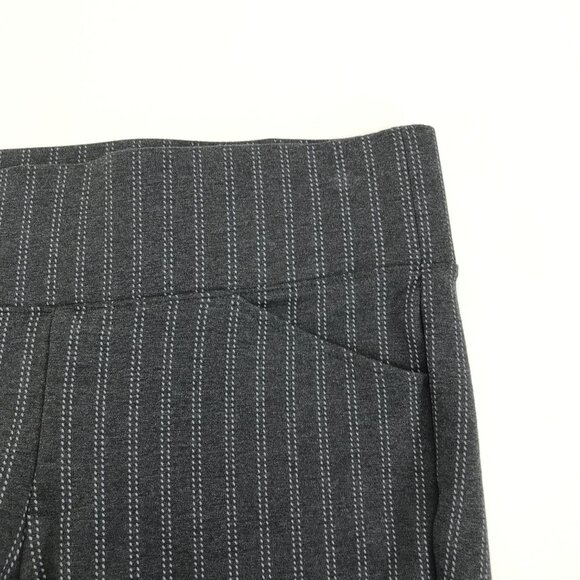 Torrid Studio Pixie Luxe Ponte Skinny Pant Women's Plus Size 1/1X Gray Stripe - Picture 3 of 12